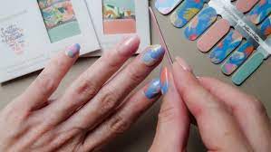 Past Typical Manicures: Semi-Treated Gel Wraps Alter Appeal post thumbnail image