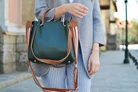 Earlier Fake: Knowing the grade of Louis Vuitton Girls women handbag Replications post thumbnail image