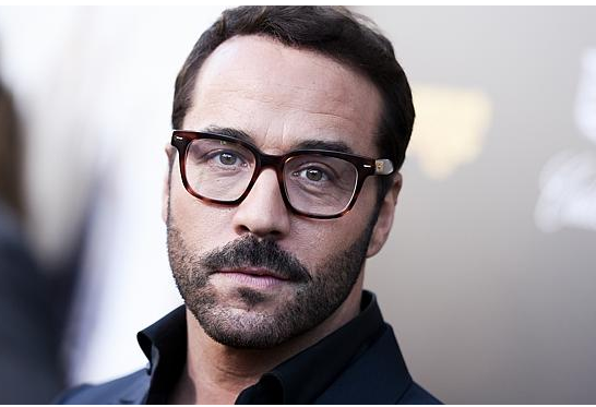 Life and Stardom in Hollywood: Jeremy Piven’s Journey post thumbnail image
